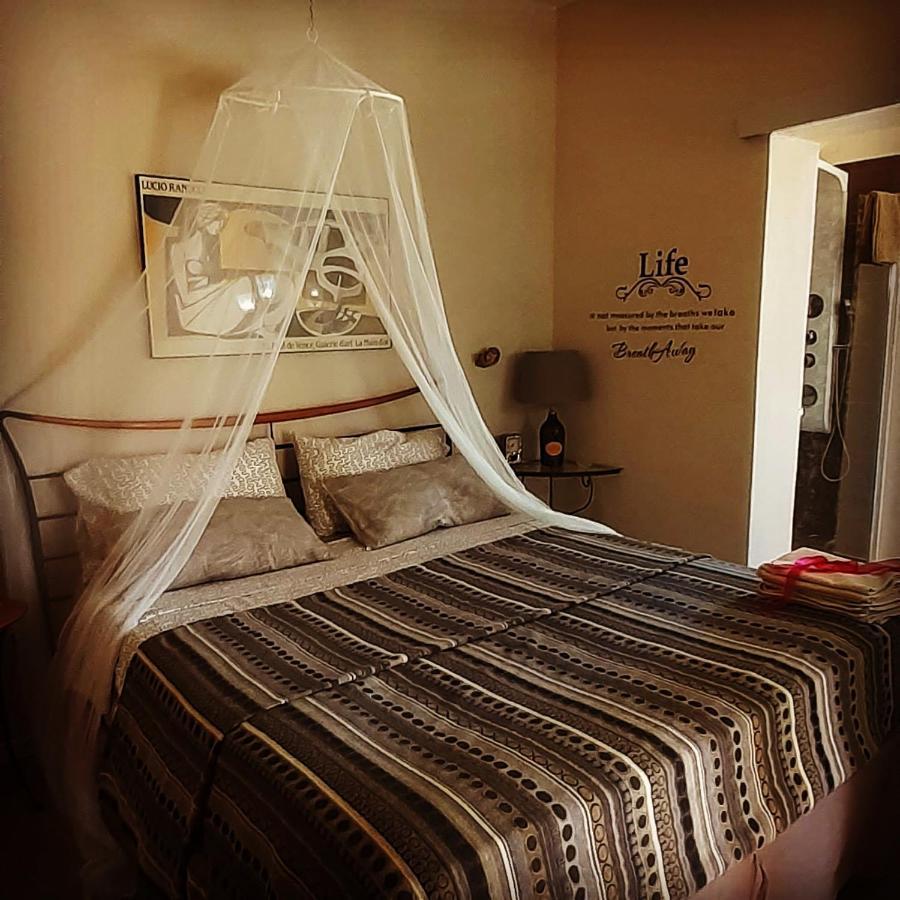 Alice'S Room By Casolare Isabella Ponsacco Bagian luar foto